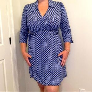 True Wrap dress with geometric pattern by Laundry